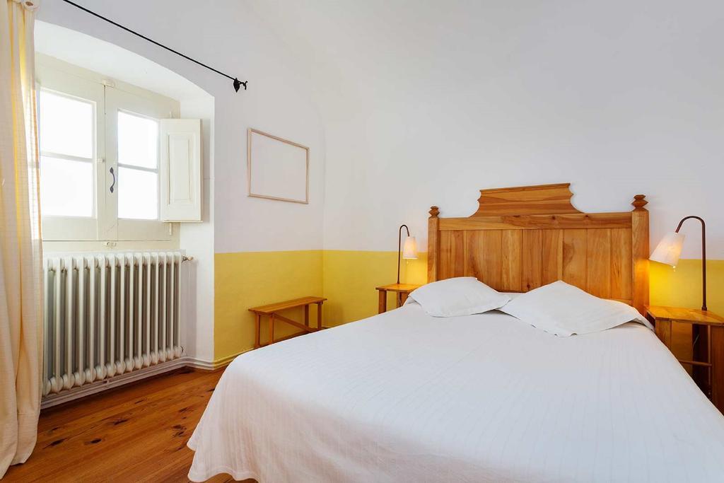 Can Felicia Hotel Beuda Værelse billede
