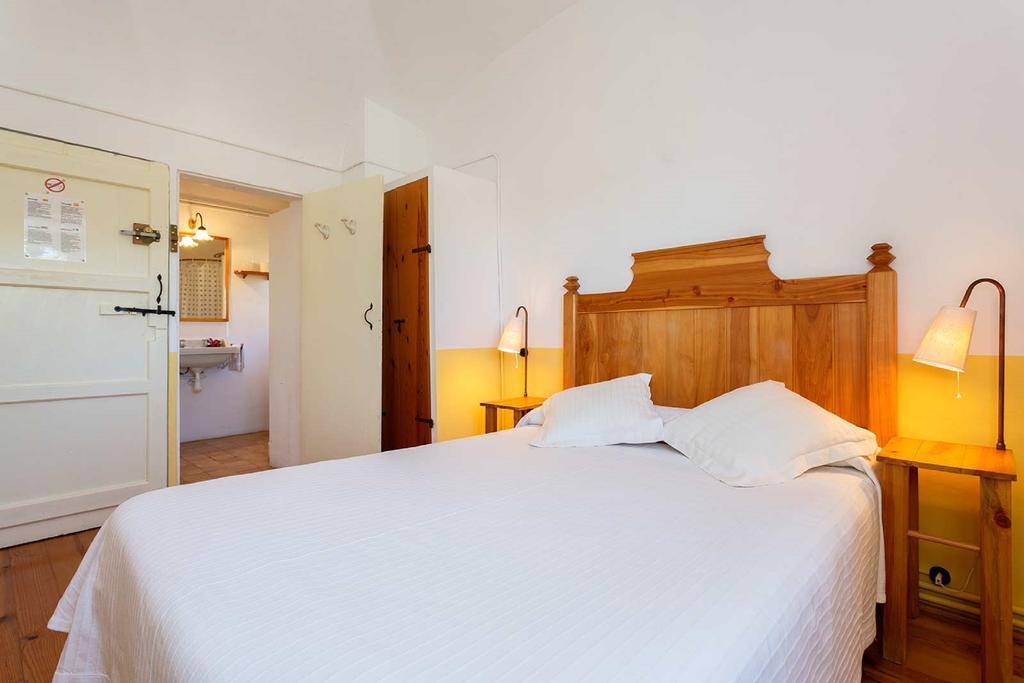 Can Felicia Hotel Beuda Værelse billede